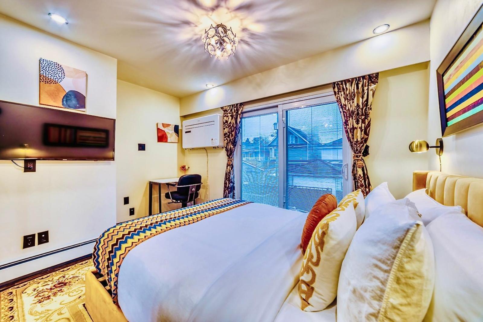 Queen Room