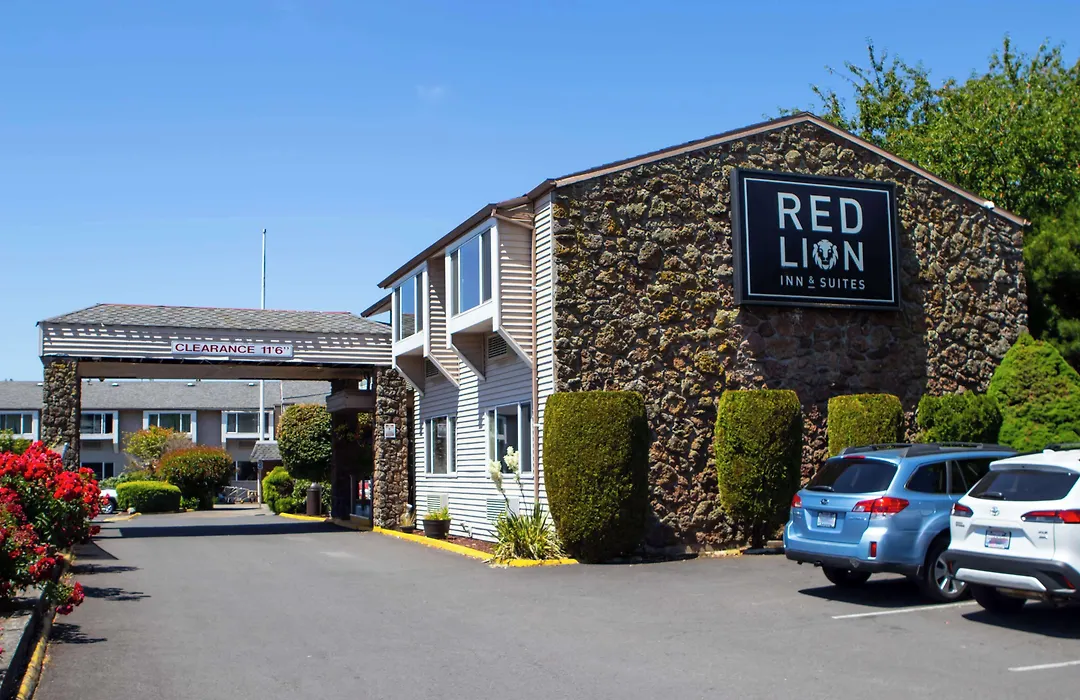 Red Lion Inn & Suites Vancouver-1