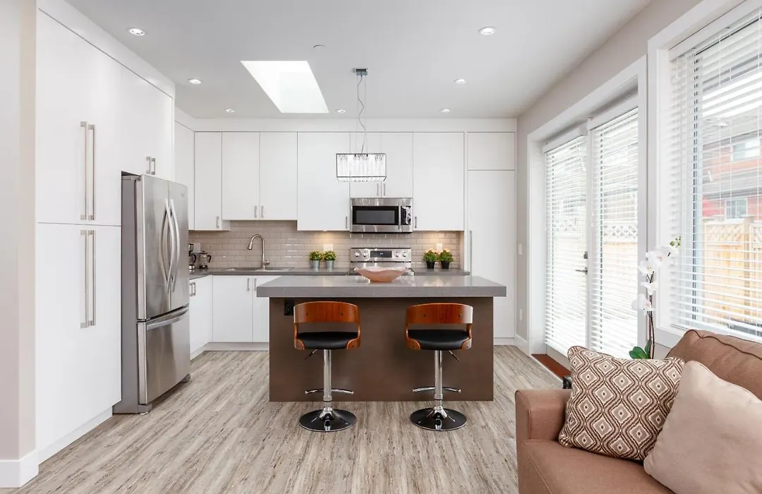 Entire And Cozy 2Bdr 2Ba Home In Kitsilano-1