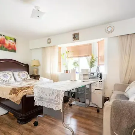 Vancouver Comfort Homestay-2
