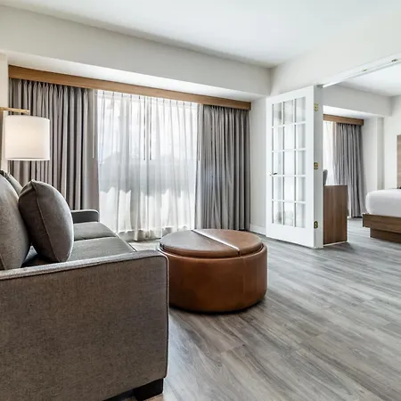 Atrium Hotel Vancouver-3